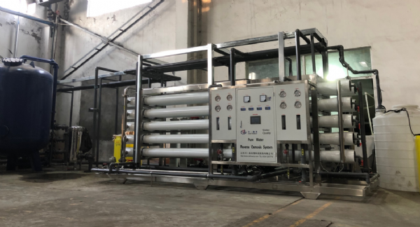 江蘇20T雙級反滲透+EDI設(shè)備安裝調(diào)試完成