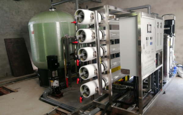 福建食品公司20T單級反滲透安裝調(diào)試